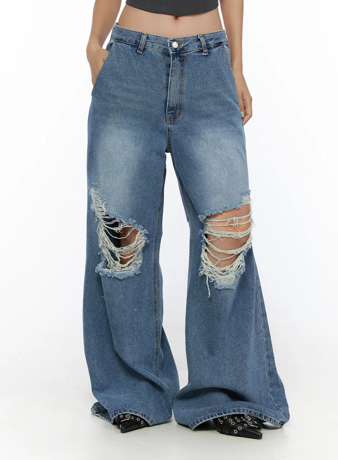 Anyae Mid-Wash Knee Distressed Wide Jeans CL510 in Blue, size S