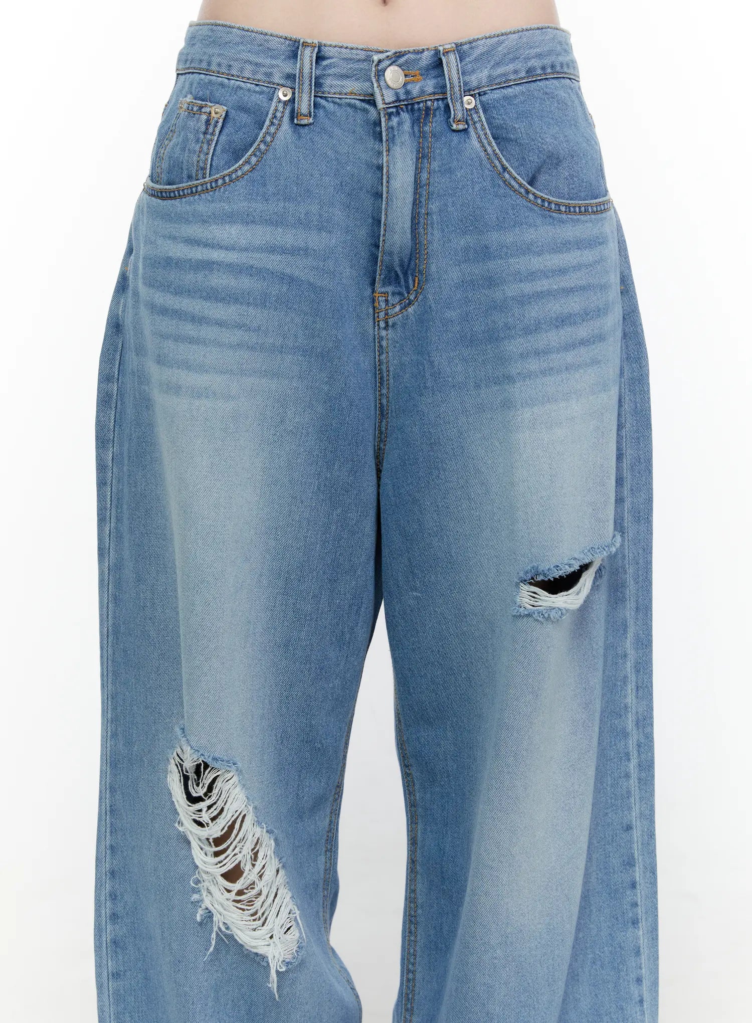 Arden Distressed High-Waist Baggy Jeans IL522 Blue close-up detail of waistband front pockets button fly and dual distressed rips with frayed threads