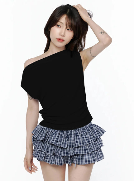 Asymmetric Off-Shoulder Top IL506 in Black, size S/M