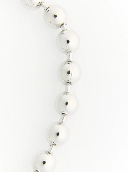 Atlas Large Cross Bracelet IL522 Silver close-up detail of polished round ball bead chain section with smooth spherical links