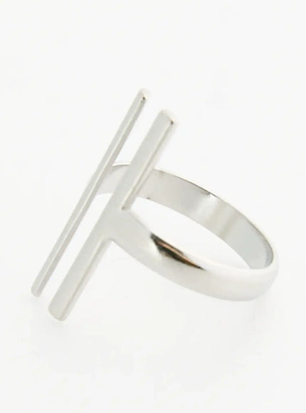 Aurora 11 Ring IL517 Silver side view showcasing smooth rounded band profile and dual vertical bar top detail with high-polish finish