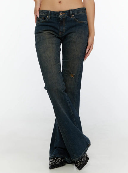 Aveli Vintage Low-Rise Flare Jeans CL515 Dark blue front model close-up waist-to-hem showing low-rise waistband vintage wash and flare leg