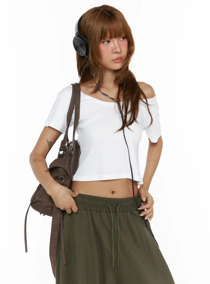 Basic Off-Shoulder Crop Tee CL503 in White, size S/M