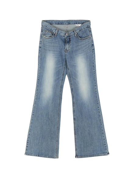 Bay Low Rise Bootcut Jeans IL509 Blue flat-lay front view showing V-notch low-rise waistband bootcut flare and faded light blue wash denim