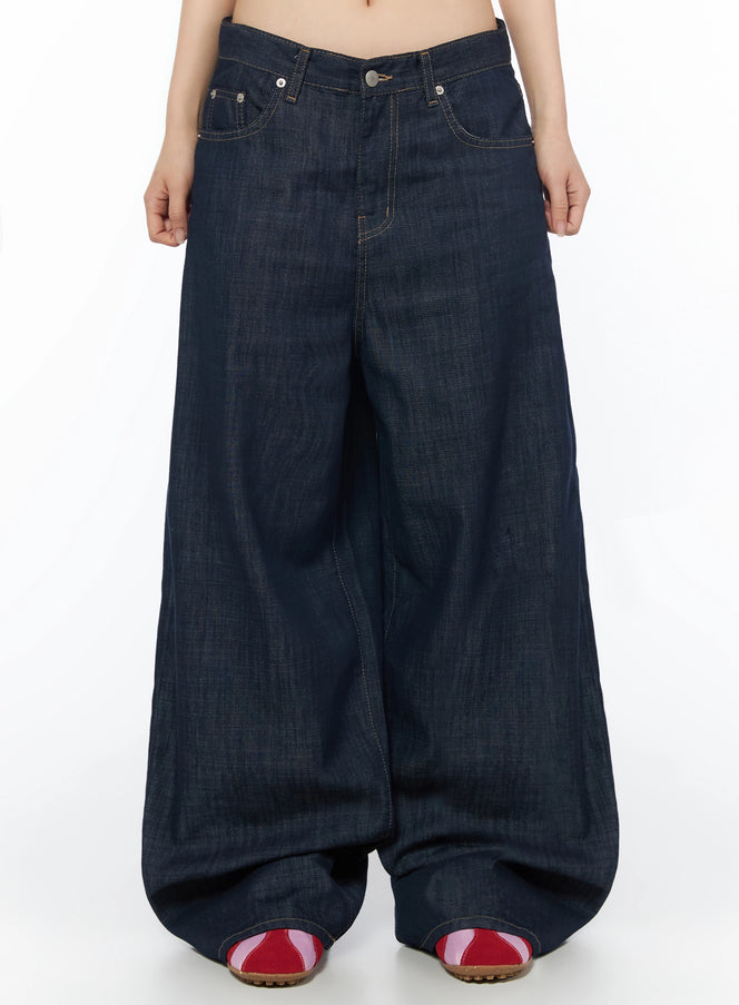 LEWKIN Brinny Vintage Wide-Leg Jeans IU525 Dark blue Size S front view on model showing extreme wide-leg silhouette with V-waistband and contrast stitching