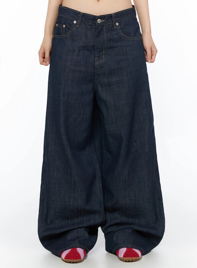 LEWKIN Brinny Vintage Wide-Leg Jeans IU525 Dark blue Size S front view on model showing extreme wide-leg silhouette with V-waistband and contrast stitching
