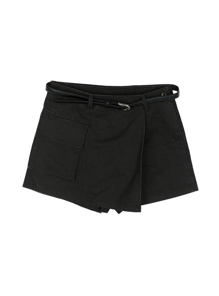Cargo Pocket Wrap Skirt IL522 in Black, size S