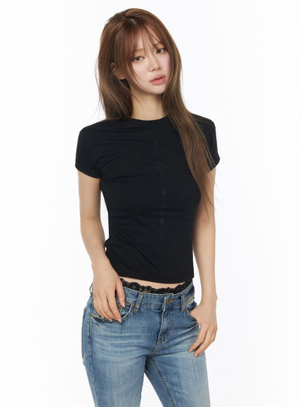 Chakra Graphic Slim Tee IL502 in Black, size S/M