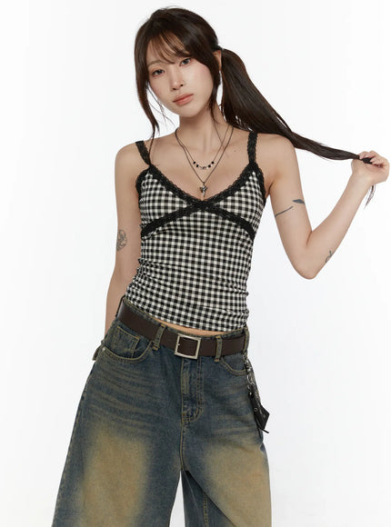 LEWKIN Checkered Lace Trim Tank CL508 White S/M front view on model wearing gingham crop cami with black lace cross trim and spaghetti straps paired with vintage jeans