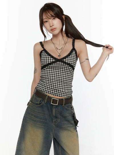 LEWKIN Checkered Lace Trim Tank CL508 White S/M front view on model wearing gingham crop cami with black lace cross trim and spaghetti straps paired with vintage jeans