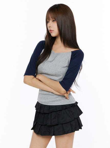 Color Block Off-Shoulder Tee IL523 in Gray, size S/M