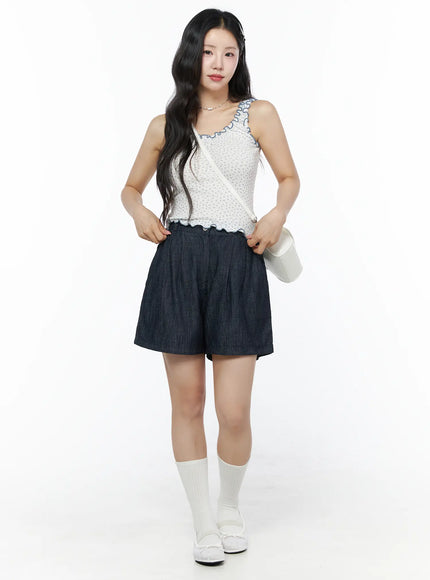 Contrast Trim Floral Tank Top IU525 Light beige full-body front model shot standing with hands on waistband styled with denim shorts white socks and flats