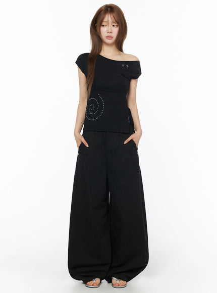 Cotton Balloon Pants IL502 Black front-facing full-length model shot, standing straight, hands at sides, extreme balloon wide-leg silhouette visible