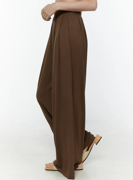 Cowl Neck Top and Loose-Fit Pants Set IL506 Brown side close-up pants model high waist side seam wide-leg drape fluid jersey fabric sandals visible