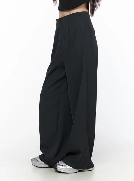 Elastic Waist Relaxed Pants CL524 Black side-back close-up shot on model highlighting high elastic waistband with zipper detail and wide-leg volume