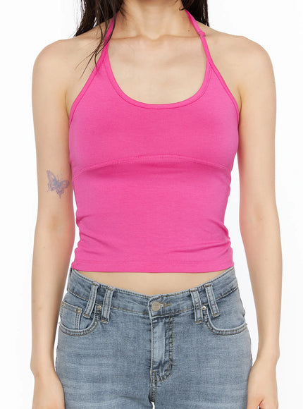 Essential Halter Tank CU530 Pink close-up front torso shot on model, scoop neckline and horizontal under-bust seam detail on fitted ribbed cropped top