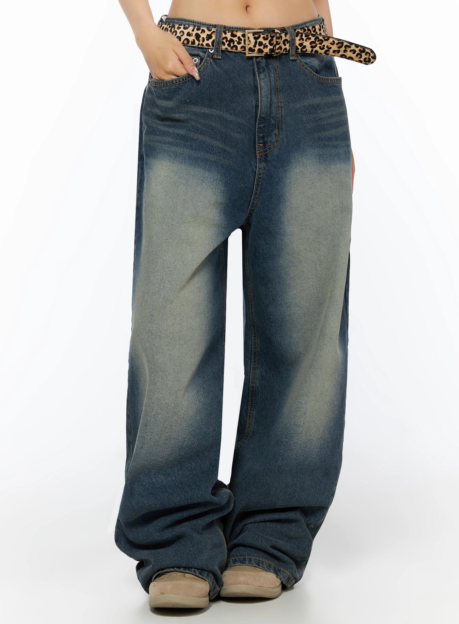 Fia Washed Baggy Jeans IL523 Dark blue front waist-to-hem shot on model with hand in pocket, leopard belt and faded vintage wash on wide-leg silhouette