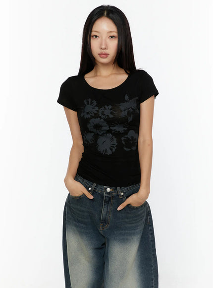 Floral Graphic Round-Shoulder Top CU529 in Black, size S/M