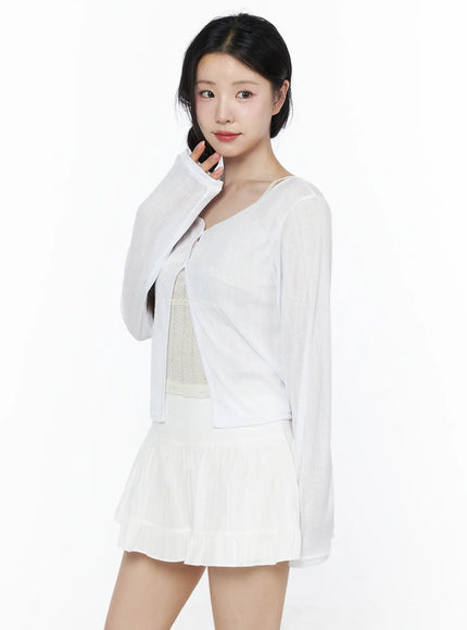 Flower Button Ribbed Cardigan IU525 in White, size S/M