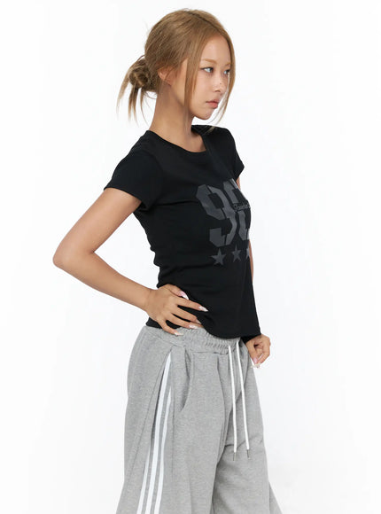 Graphic Crop Tee CU523 in Black, size S/M