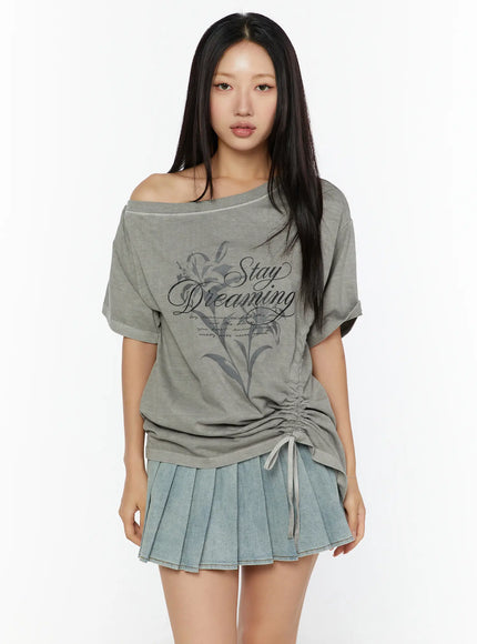 Graphic Print One-Shoulder Oversized Tee CU529 in Gray, size M/L