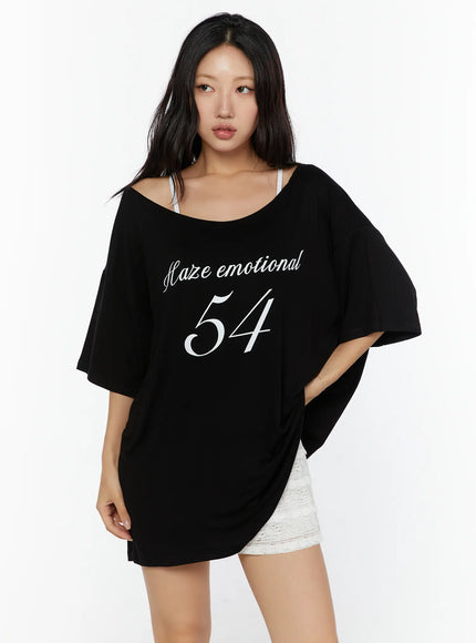 Graphic Print Oversized Tee CU529 in Black, size M/L
