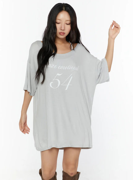 Graphic Print Oversized Tee CU529 Light gray front shot on model looking down showing oversized boxy fit and Haze emotional 54 chest print