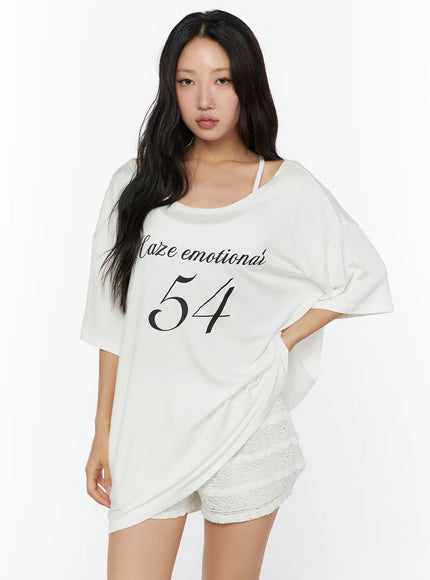 Graphic Print Oversized Tee CU529 in White, size M/L