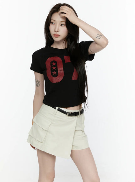 Graphic Retro Print T-Shirt IL522 in Black, size S/M