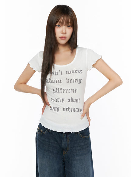 Graphic Scoop Neck Top IL523 in White, size S/M
