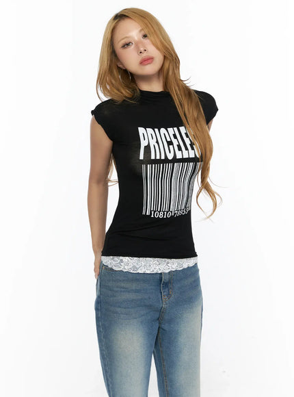 Half-High Neck Graphic Tee CL528 in Black, size S/M