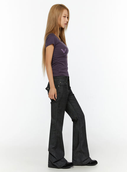 Hina No-Fade Bootcut Flared Jeans IL524 Black side shot on model in purple graphic tee showing flared leg profile low-rise fit and black boots