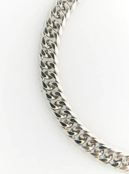 Hudson 6mm Chain Necklace IL517 silver close-up detail of polished curb chain links showing interlocking flat oval link texture