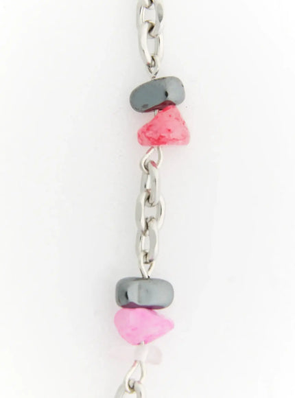 Iris Color Stone Necklace IL517 silver close-up detail of gray and pink rough stone beads alternating on silver link chain against white background