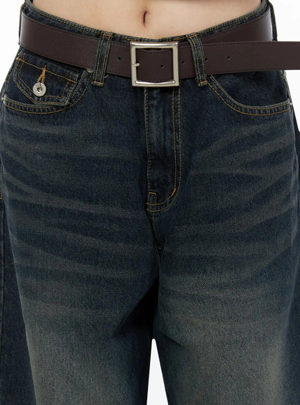 Jan Back Pocket Washed Wide Jeans IL515 Dark blue close-up detail of waistband, front pockets, fly, and brown leather belt with square buckle