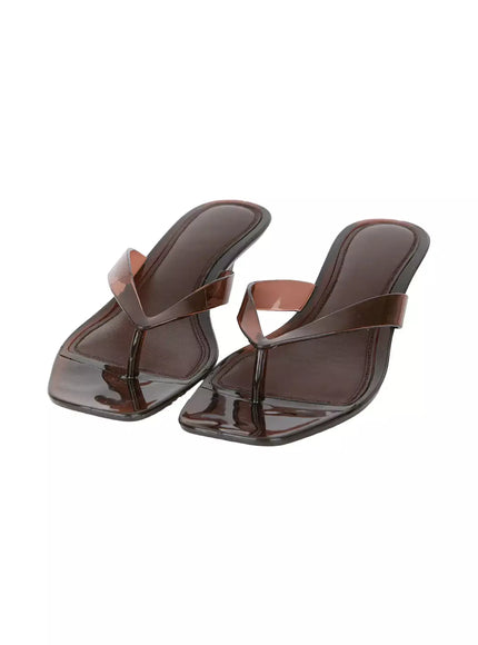 Jelly Flip-Flop Sandals IU525 Brown flat-lay pair shot showing square toe glossy patent thong strap kitten heel and dark brown padded footbed