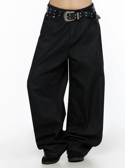 Kairo Back Buckle Wide Jeans IL515 Black cropped front view on model showing wide-leg balloon denim with studded belt and silver western buckle, no top visible