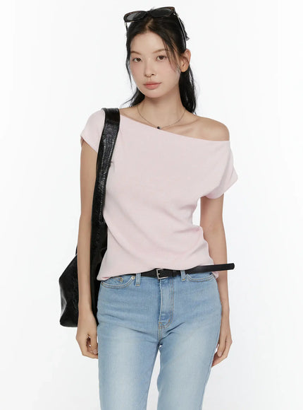 LEWKIN Knit Off-Shoulder Top CL521 Pink front shot on model wearing blue jeans and black crossbody bag, asymmetric off-shoulder neckline, size S/M