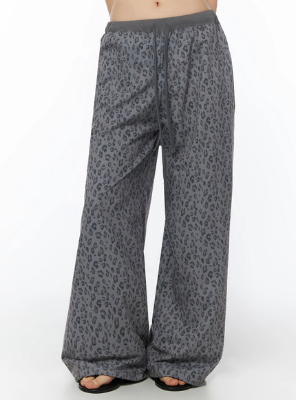 Leopard Print Wide-Leg Sweatpants IU525 Dark gray front waist-to-hem shot on model showing voluminous wide-leg fit and pooling hem