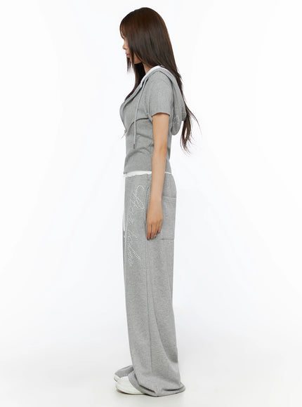 Lettering Contrast Waist Sweatpants IL515 Gray side view on model wearing matching gray zip-up hoodie, showing wide-leg silhouette, star-dot graphic, and length from waist to hem