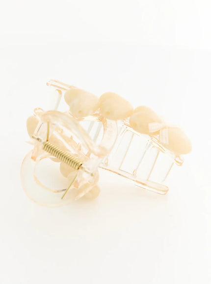 Lily heart Hair Clip IL503 cream back detail view revealing gold spring hinge mechanism clear acrylic frame and cream heart bead trim