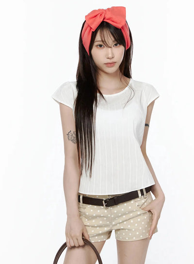 LEWKIN Linen Summer Blouse IL506 White front model shot size S/M with vertical stripe texture, cap sleeves, styled with polka dot shorts and red bow headband