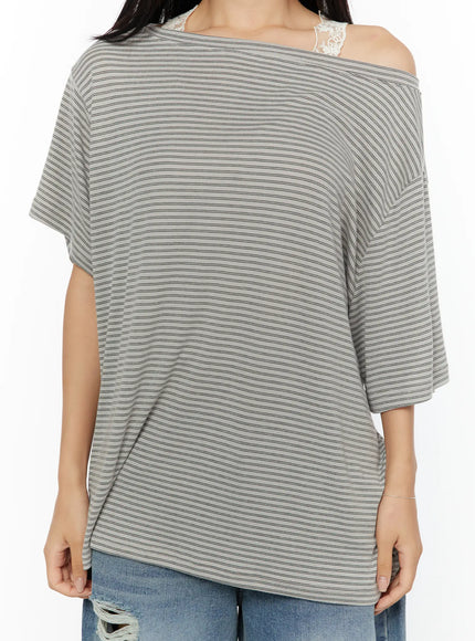 Loose Fit Striped Top CU526 Beige close-up front shot on model showing off-shoulder boat neckline lace bra strap and striped jersey fabric
