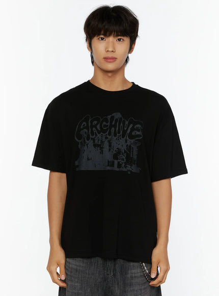 Men's Archive Graphic T-Shirt IL515 in Black, size M/L
