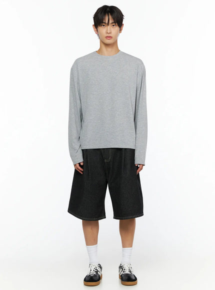 Men's Basic Long Sleeve T-Shirt IL528 Gray front shot on male model standing straight styled with black denim shorts and sneakers