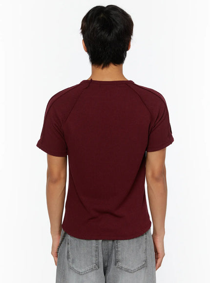 Men's Basic Ribbed T-Shirt IL509 Burgundy back model shot male showing rear ribbed texture raglan sleeve construction and round neckline stitching