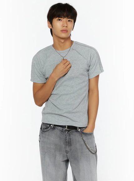 LEWKIN Men's Basic Ribbed T-Shirt IL509 Gray S/M front model shot male wearing ribbed tee with raglan seams styled with gray jeans and silver necklace