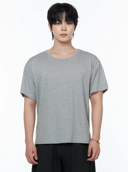 Men's Basic U-Neck T-Shirt IU523 Gray close-up front shot on male model showing wide U-neckline relaxed fit and heathered cotton texture