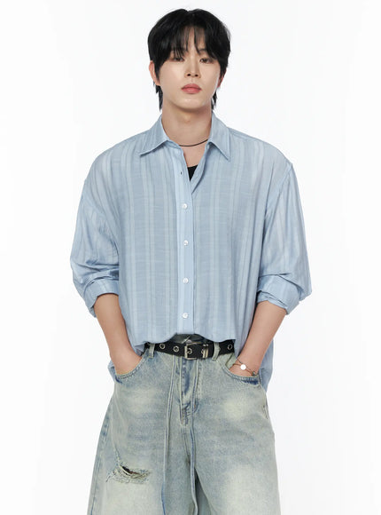 LEWKIN Men's Casual Button-Up Shirt IL502 Light blue front view on model size M/L with tonal stripe texture, worn open over black tank with distressed jeans