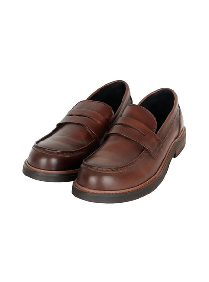Men's Classic Antique Loafers IL507 Dark brown flat product shot pair angled three-quarter view showing burnished leather penny strap moc-toe and dark rubber outsole